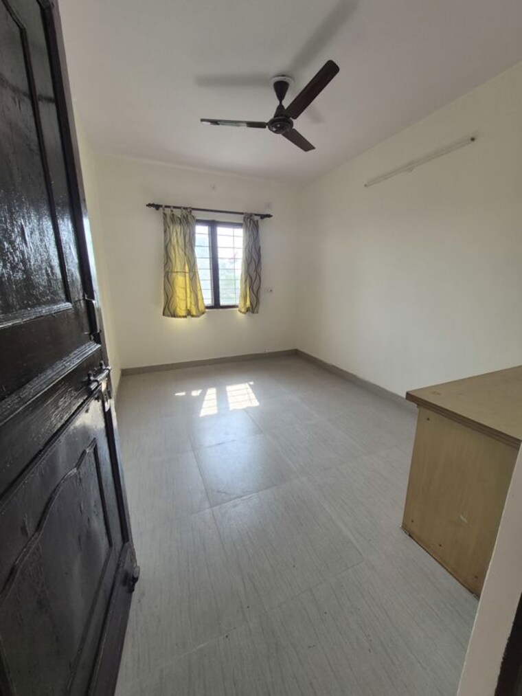 Bedroom, mayur vihar 2 Bedroom 800 Sq.Ft. Apartment In Mayur Vihar Delhi 10722910