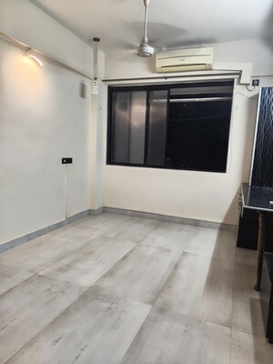 Room in 2 BHK Apartment at Siddhi Prabha CHS, Prabhadevi – for Rent