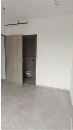 1 BHK Apartment For Rent in UK Iridium, Kandivali East