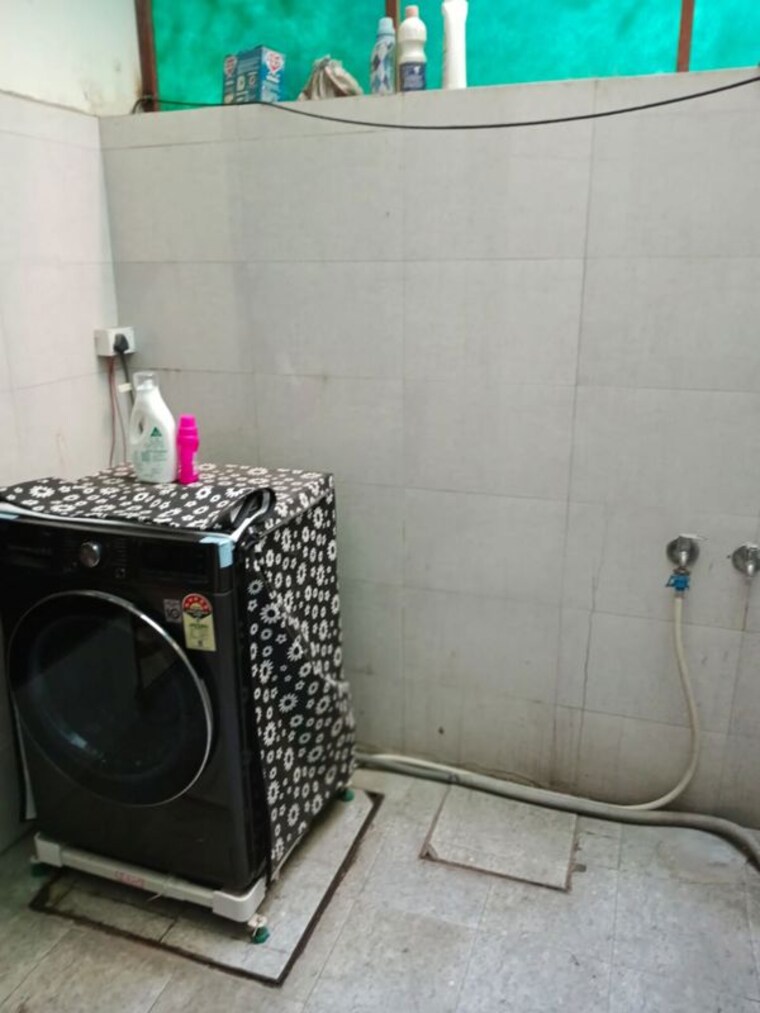 Bathroom, badal colony 2 Bedroom 150 Sq.Yd. Independent House In Badal Colony Zirakpur 10722911