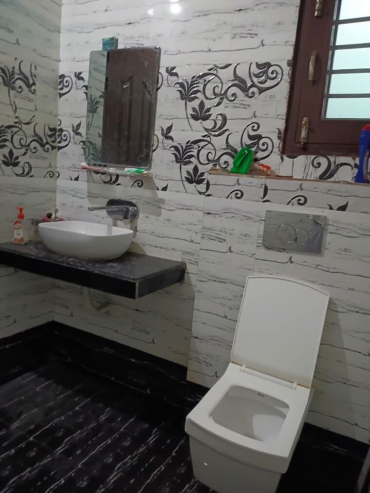 Team Area, badal colony 2 Bedroom 150 Sq.Yd. Independent House In Badal Colony Zirakpur 10722911
