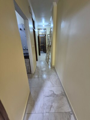 Furnished Amenities in 2 BHK Builder Floor at Mayur Vihar – for Rent