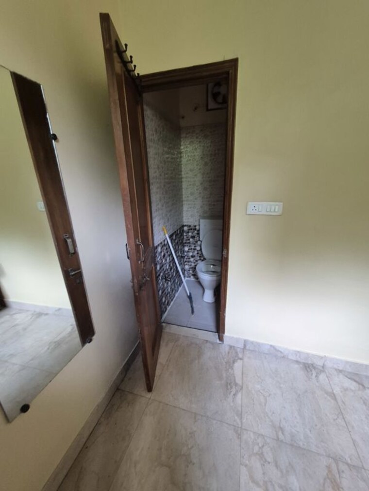 Room, mayur vihar 2 Bedroom 450 Sq.Ft. Builder Floor In Mayur Vihar Delhi 10722919