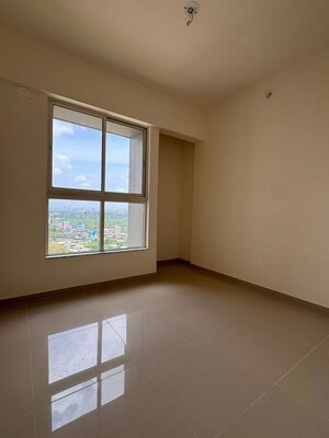 Room in 2 BHK Apartment at Mahindra Happinest Kalyan, Kalyan West – for Rent