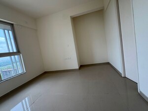 Room in 2 BHK Apartment at Mahindra Happinest Kalyan, Kalyan West – for Rent