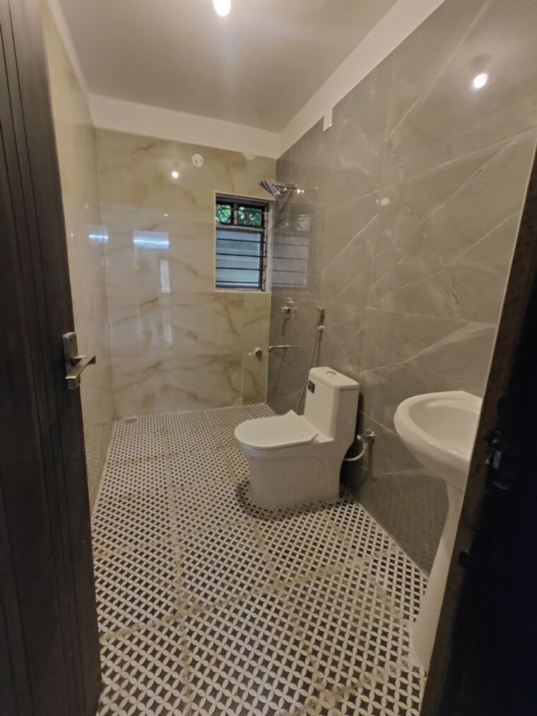 Bathroom, richards town 3 Bedroom 1700 Sq.Ft. Apartment In Richards Town Bangalore 10722959