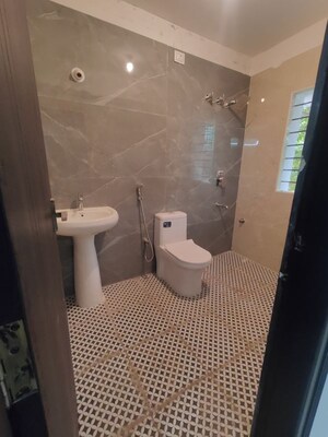 Team Area in 3 BHK Apartment at Richards Town – for Rent