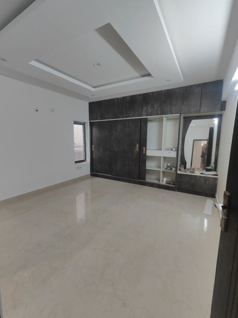Room, richards town 3 Bedroom 1700 Sq.Ft. Apartment In Richards Town Bangalore 10722959
