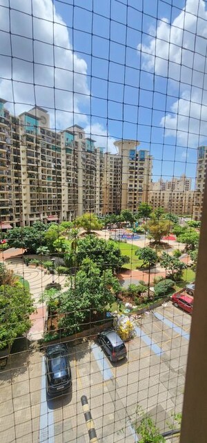 2 BHK Apartment – Garden View at Zinnia CHS, Powai - for Rent