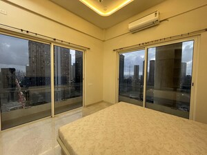 Room in 3 BHK Apartment at Indiabulls Sky Forest, Lower Parel – for Rent
