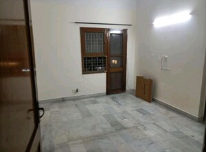 Room in 3 BHK Apartment at DPS Housing Society, Sector 51 – for Rent