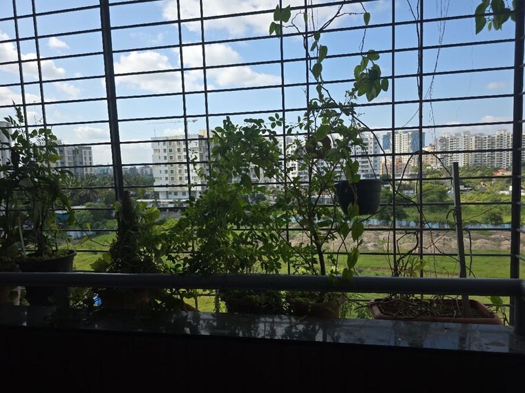 Balcony, majestique-signature-towers 2 Bedroom 890 Sq.Ft. Apartment In Balewadi Pune 10723029