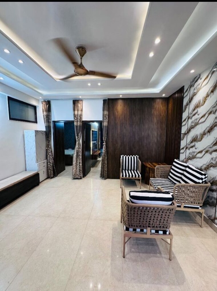 Living Room, dhakoli 3 Bedroom 130 Sq.Yd. Builder Floor In Dhakoli Zirakpur 10723040