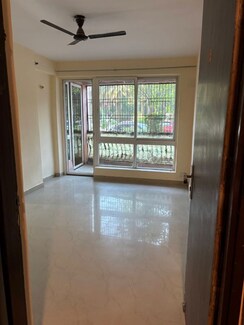 2.5 BHK +Apartment For Rent in Sikka Karmic Greens