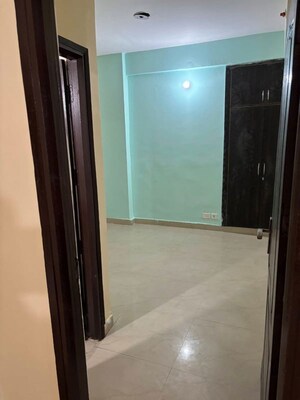 Room in 2.5 BHK Apartment at Sikka Karmic Greens, Sector 78 – for Rent