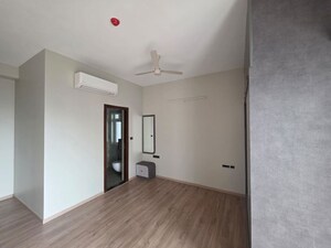 Room in 2.5 BHK Apartment at Sumadhura The Olympus, Financial District – for Rent