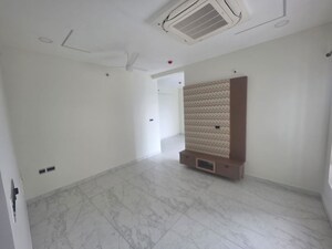 Room in 2.5 BHK Apartment at Sumadhura The Olympus, Financial District – for Rent