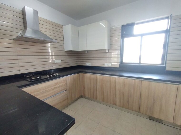 Kitchen, unitech-the-residences-sector-33 3.5 Bedroom 1550 Sq.Ft. Apartment In Sector 33 Gurgaon 10723086