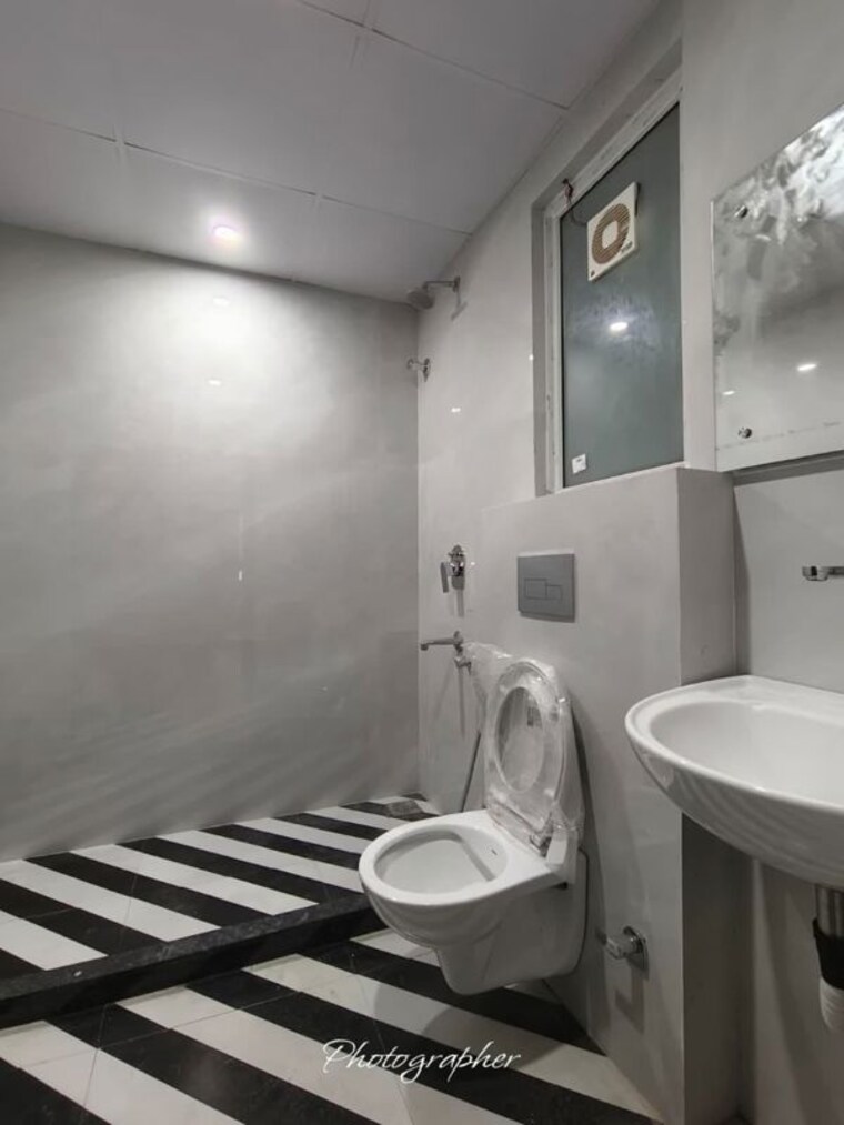 Bathroom, unitech-the-residences-sector-33 2 Bedroom 1125 Sq.Ft. Apartment In Sector 33 Gurgaon 10723103