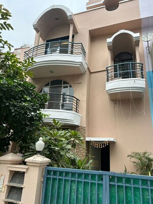 3 BHK Builder Floor – Exterior View View at Sushant Lok 3, Sector 57 - for Sale