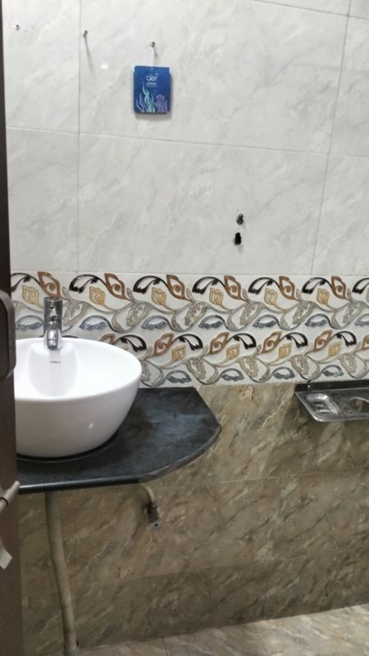 Bathroom, sunshree-society 2 Bedroom 825 Sq.Ft. Apartment In Kondhwa Pune 10723137