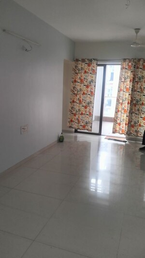 Room in 2 BHK Apartment at Sunshree Society, Kondhwa – for Sale