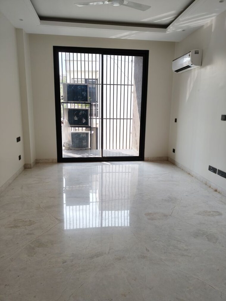 Room, defence colony 4 Bedroom 2199 Sq.Ft. Builder Floor In Defence Colony Delhi 10723209