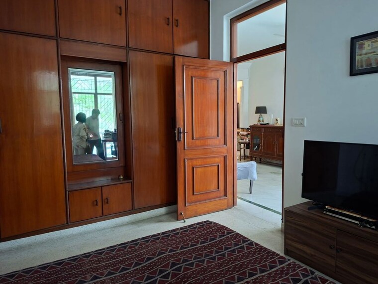 Room, regency-place 3 Bedroom 2100 Sq.Ft. Apartment In Richmond Road Bangalore 10722532