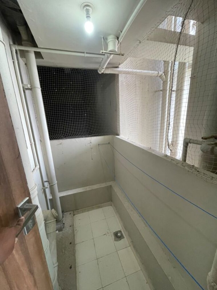 Bathroom, sheth-irene 1 Bedroom 435 Sq.Ft. Apartment In Malad West Mumbai 10723218