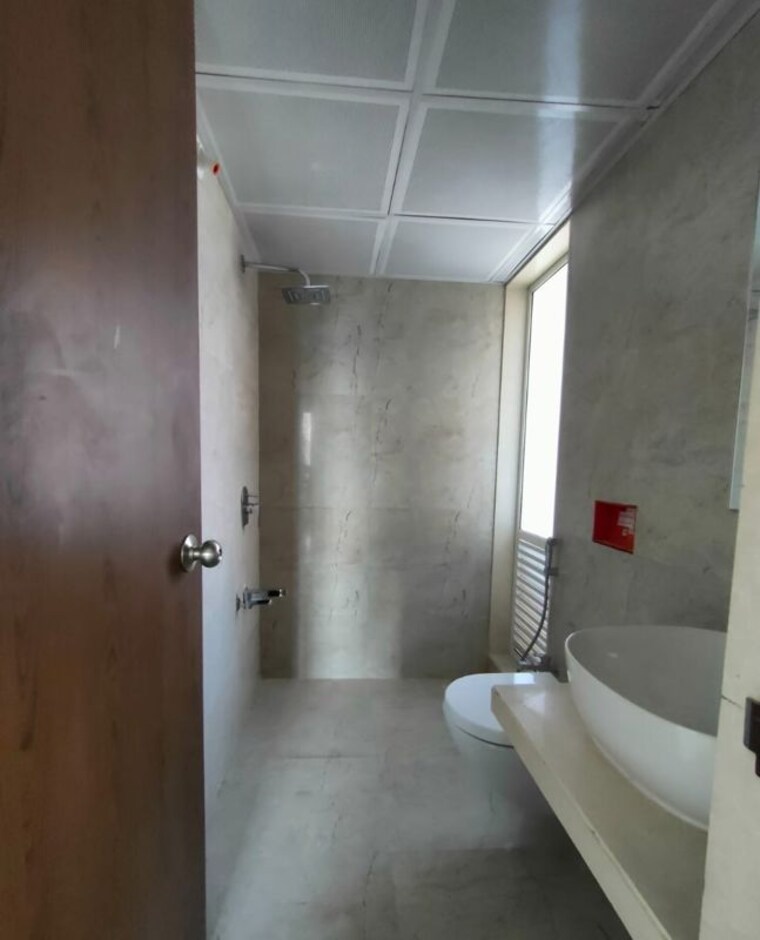 Bathroom, dosti-west-county 2 Bedroom 850 Sq.Ft. Apartment In Balkum Pada Thane 10723226