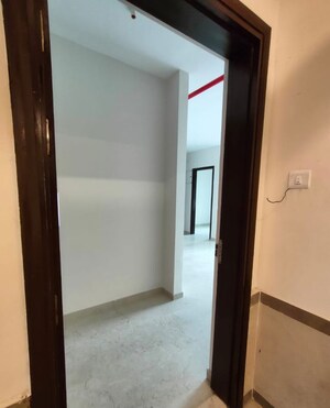 Room in 2 BHK Apartment at Dosti West County, Balkum Pada – for Rent