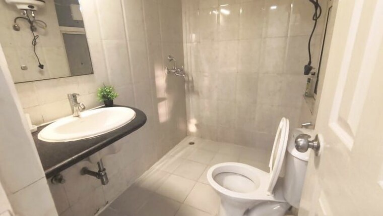Bathroom, mapsko-paradise 3 Bedroom 1340 Sq.Ft. Apartment In Sector 83 Gurgaon 10723236