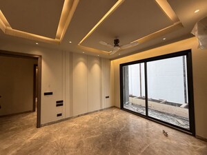 3 BHK Builder Floor For Rent in Sector 22