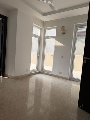 3 BHK Builder Floor For Rent in Sector 21