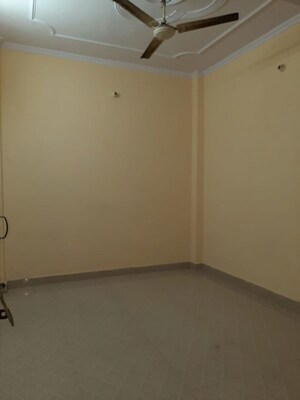 Room in 1 BHK Independent House at Sarita Vihar – for Rent