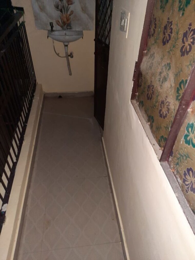 Balcony, sarita vihar 1 Bedroom 450 Sq.Ft. Independent House In Sarita Vihar Delhi 10723271