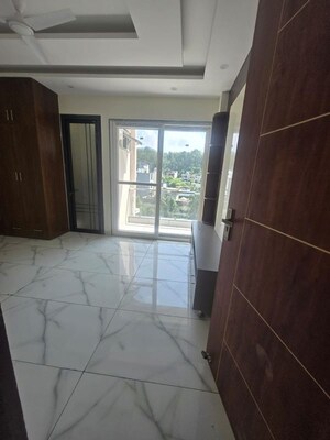 Room in 6 BHK Villa at Shahastradhara Road – for Sale