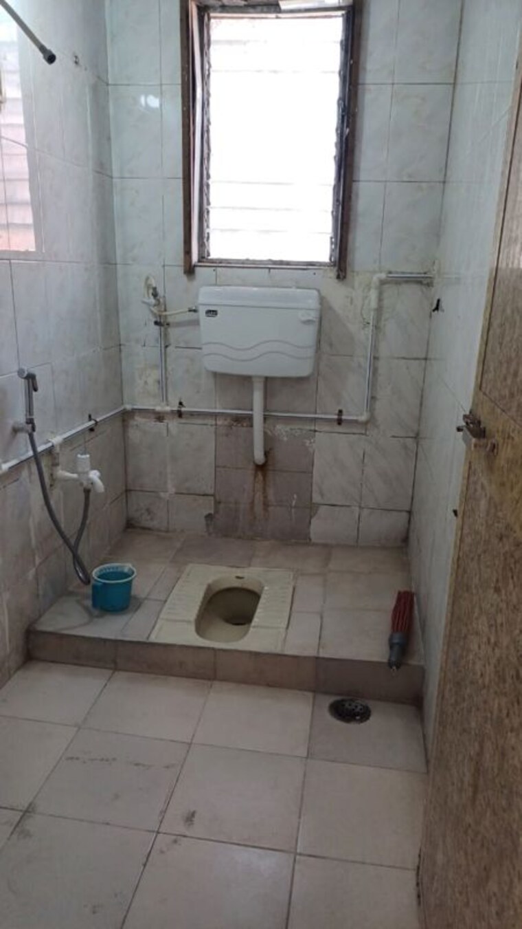 Bathroom, yashwant-chs-ghansoli 2 Bedroom 1100 Sq.Ft. Apartment In Ghansoli Sector 6 Navi Mumbai 10723342