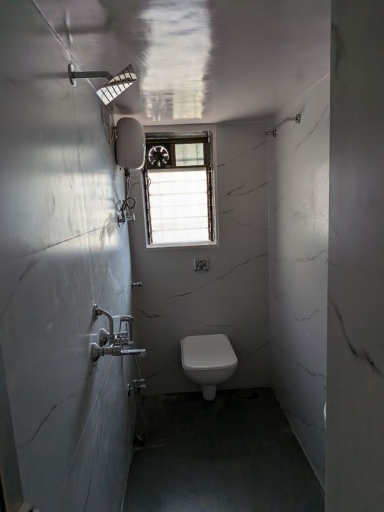 Bathroom, mahim-landmark 2 Bedroom 875 Sq.Ft. Apartment In Mahim Mumbai 10723360