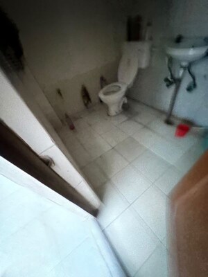 Bathroom in 1 RK Independent House at Sector 16 – for Rent