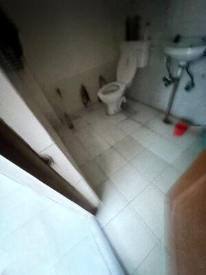 Bathroom in 1 RK Independent House at Sector 16 – for Rent