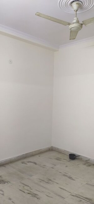 Room in 2 BHK Builder Floor at Khirki Extension – for Rent