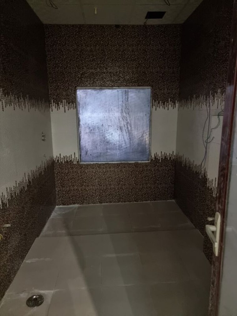 Bathroom, bptp-district-3 4 Bedroom 300 Sq.Ft. Builder Floor In Sector 85 Faridabad 10723375