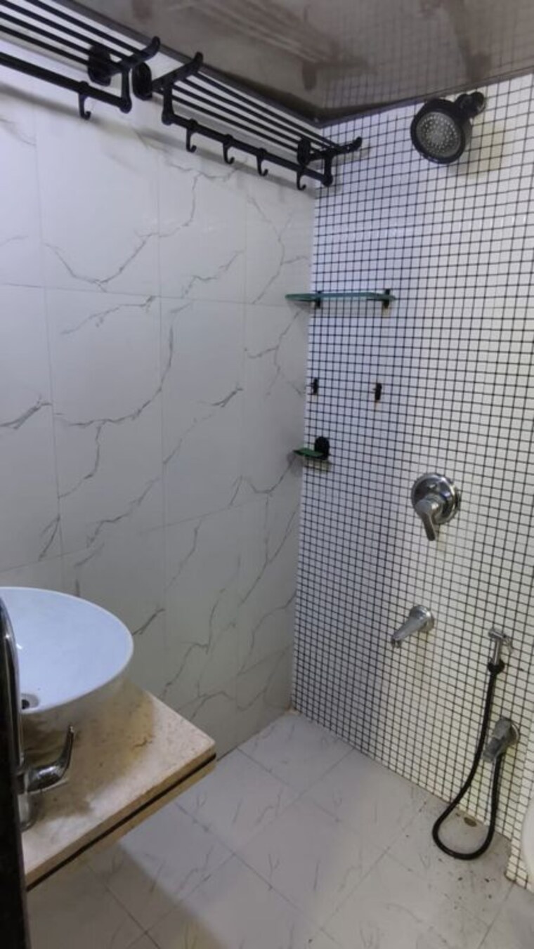 Bathroom, palm-beach-apartments 2 Bedroom 850 Sq.Ft. Apartment In Versova Mumbai 10723417