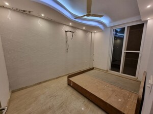 Room in 3 BHK Builder Floor at BPTP Eden Estate, Sector 81 – for Sale