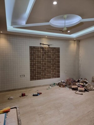 Room in 3 BHK Builder Floor at BPTP Eden Estate, Sector 81 – for Sale