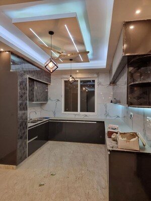 Kitchen in 3 BHK Builder Floor at BPTP Eden Estate, Sector 81 – for Sale