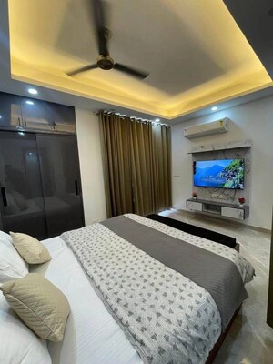 Bedroom in 1 BHK Apartment at South Delhi – for Rent