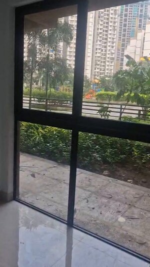 Room in 3 BHK Apartment at Risland The Icon Phase 2, Dhokali – for Rent