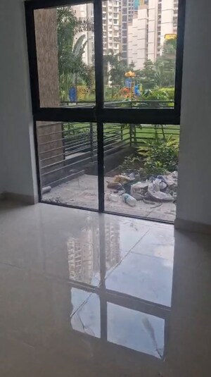 Room in 3 BHK Apartment at Risland The Icon Phase 2, Dhokali – for Rent